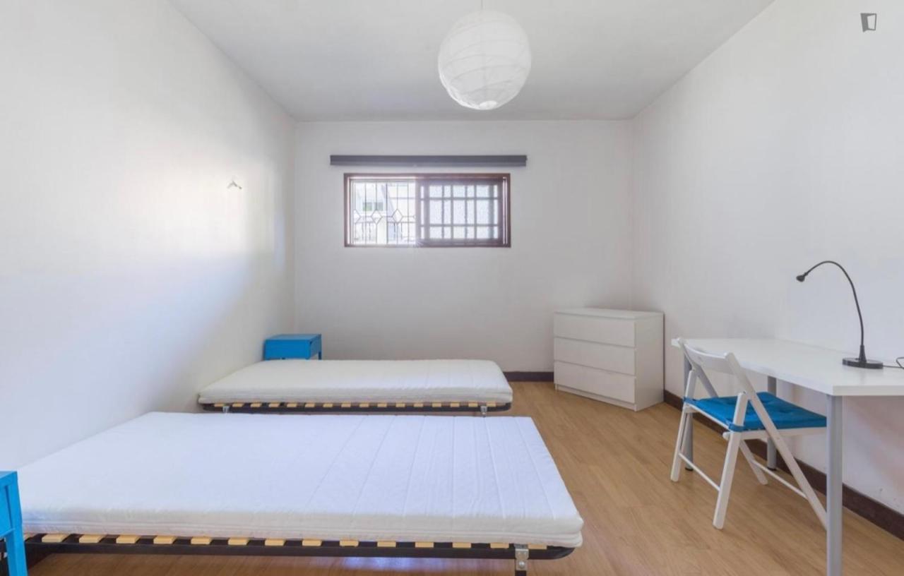 Asprela Guest House Porto Bagian luar foto